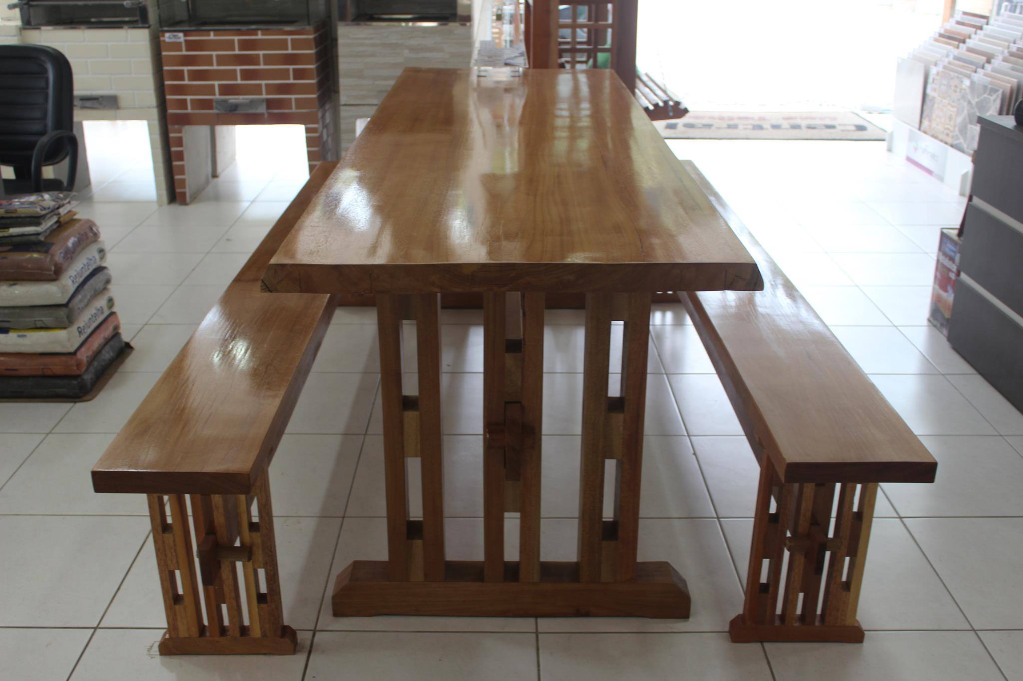 mesa-movel-rustico-estilo-casa-joinville